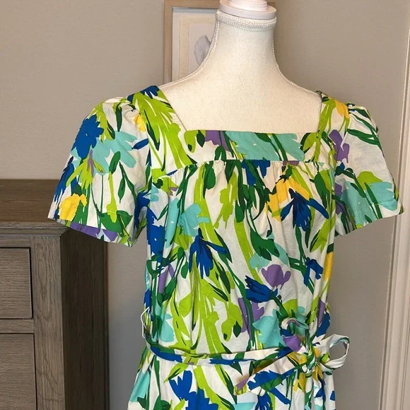 Maggy London | Soft White Floral Short Puff Sleeve A-Line Pockets | 10 - Picture 4 of 13